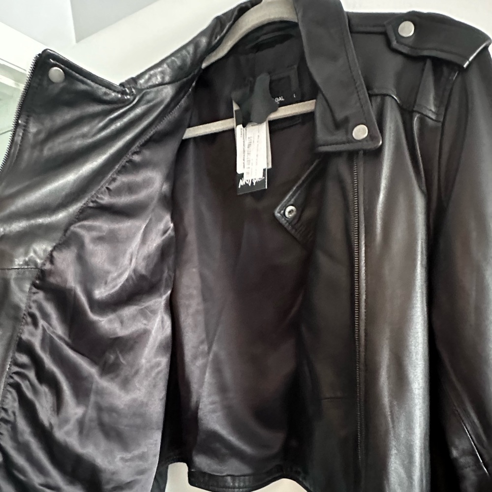 Leather Jacket - Picture 6 of 10